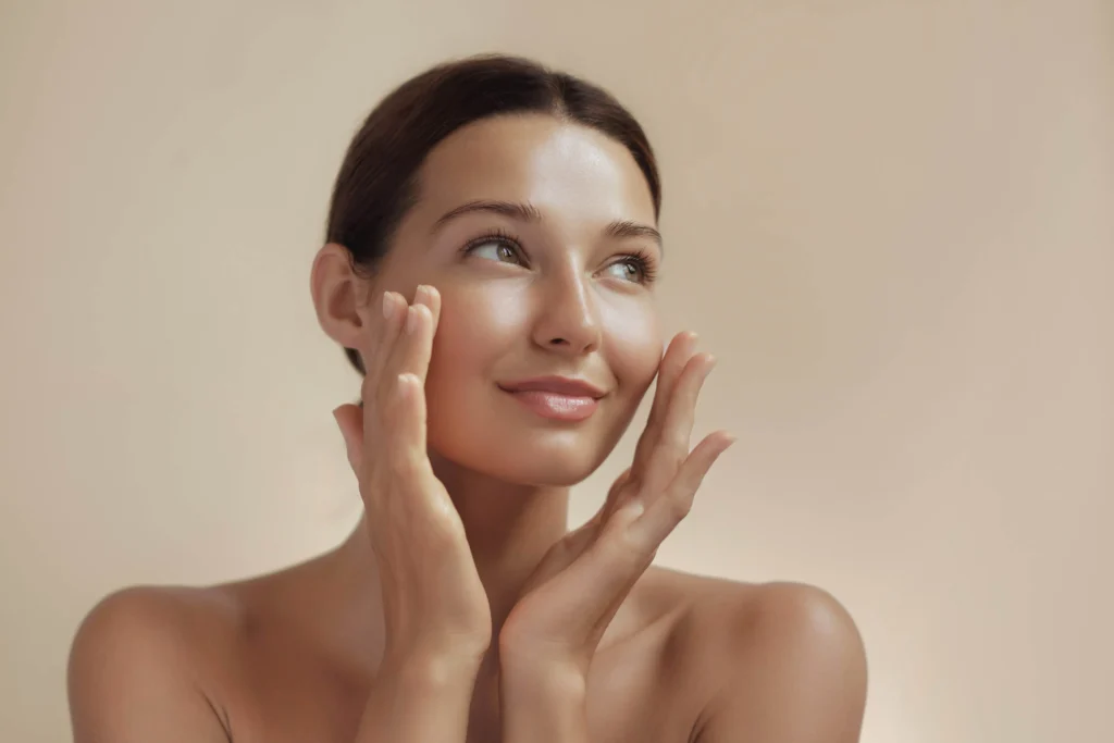 Skin-Friendly Solutions: The Ultimate Guide to Gentle Makeup Removal 1 Skin-Friendly Solutions: The Ultimate Guide to Gentle Makeup Removal